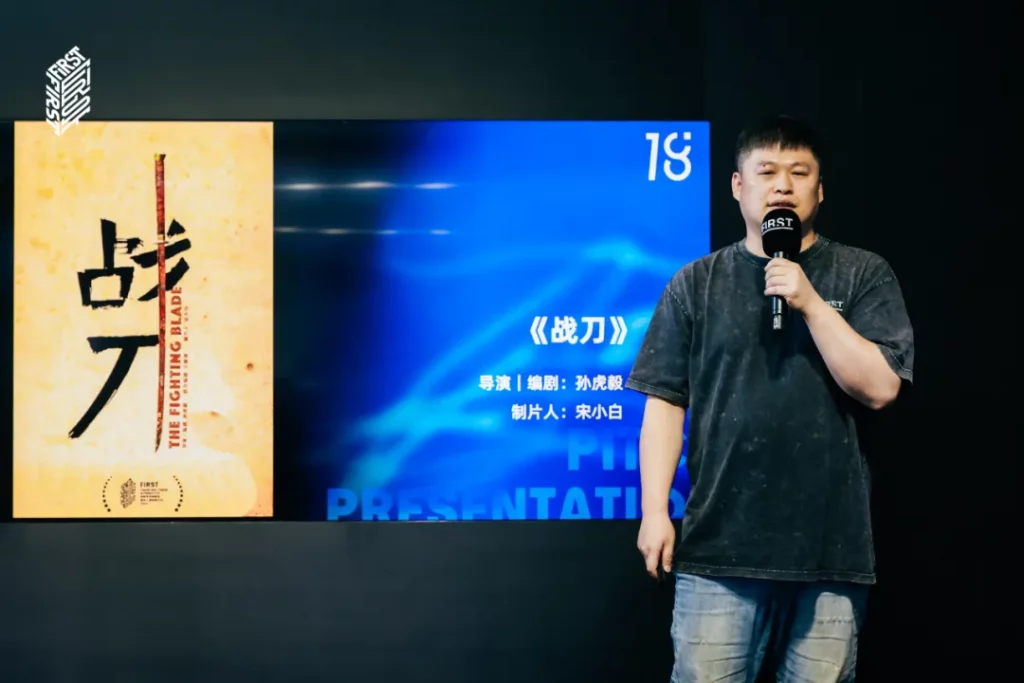 武侠片影迷,对于冷兵器的历史,不同武技的特点及文化背景也是如数家珍